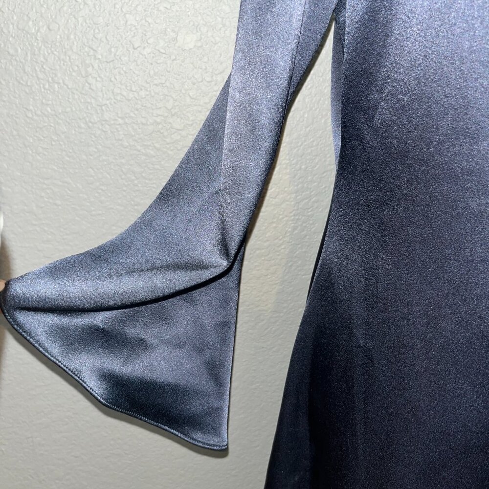 DIANE VON FURSTENBERG KORRY NAVY SATIN LOW BACK FLUTED SLEEVE SHIFT DRESS Size 6 - Picture 7 of 16